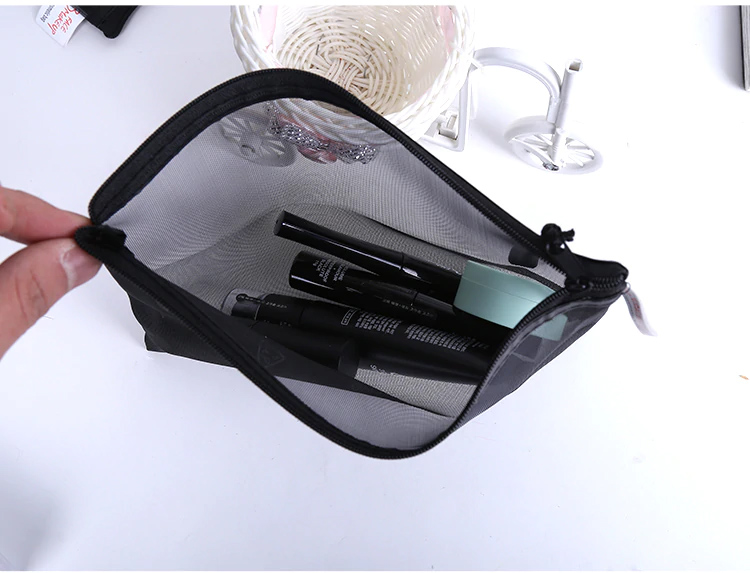 KOSMETICKÁ TAŠTIČKA