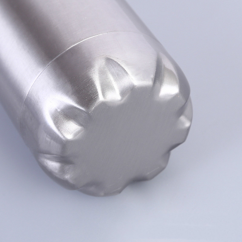 NEROZBITNÁ A PRAKTICKÁ NEREZ LÁHEV 750ml