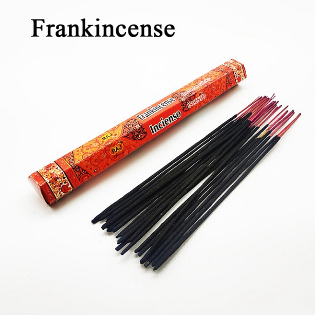 VONNÉ TYČINKY FRANKINCENCE