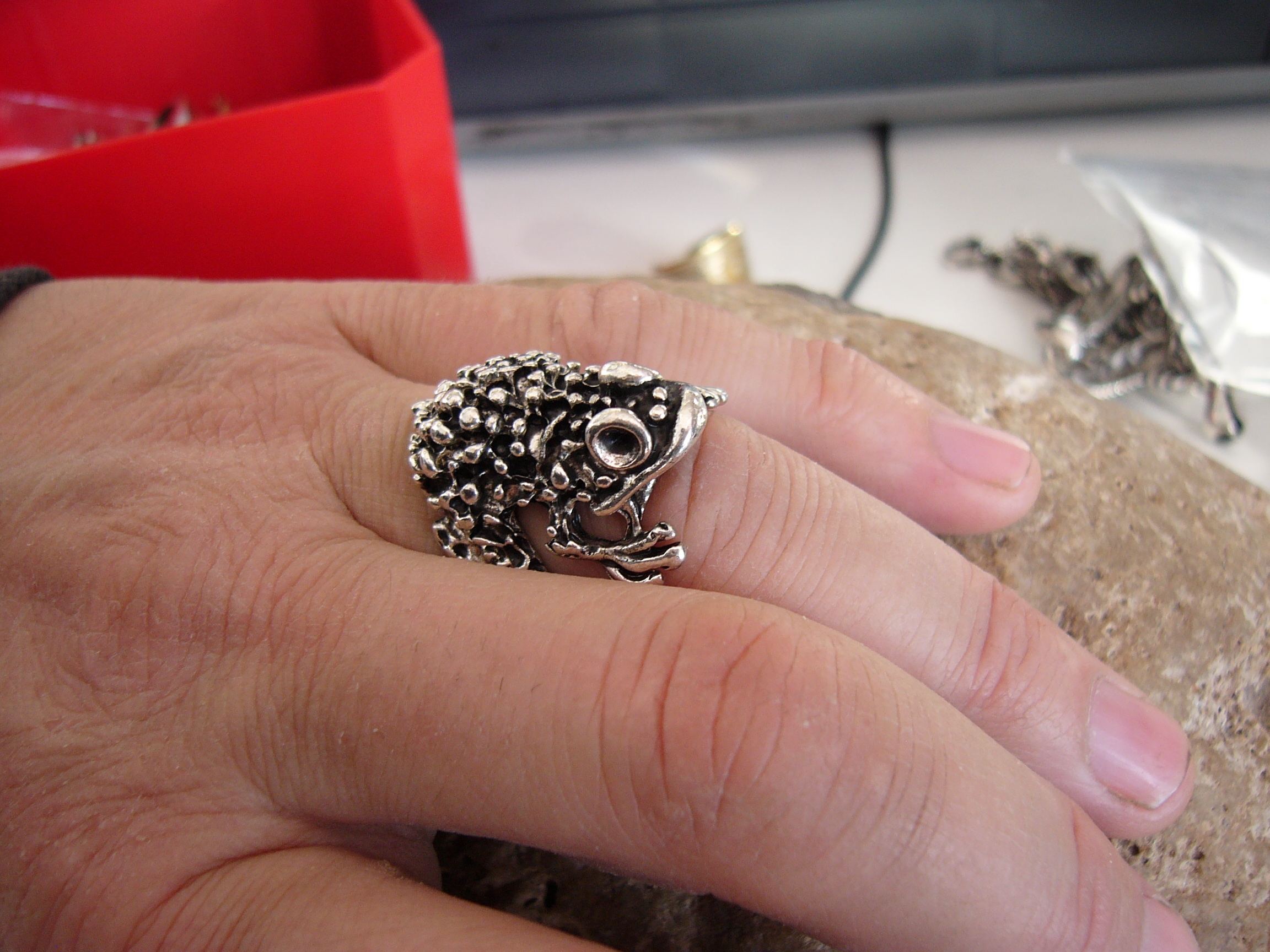 PRSTEN ZABIČKA - DÍLKO TIBETSKÝCH MISTRŮ