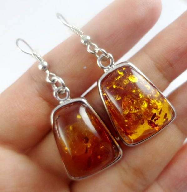 NÁUŠNICE - JANTAROVÁ BARVA