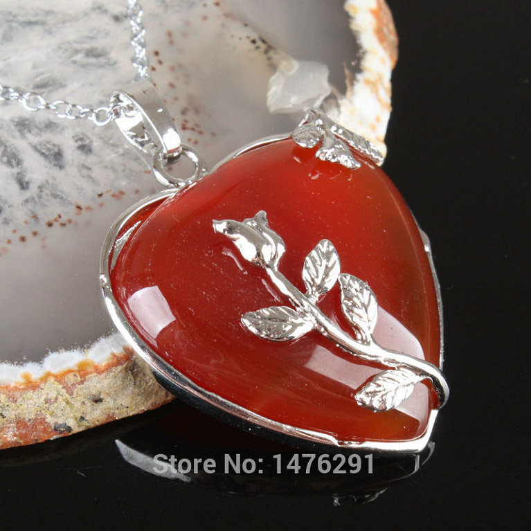 NÁHRDELNÍK SRDÍČKO KARNEOL