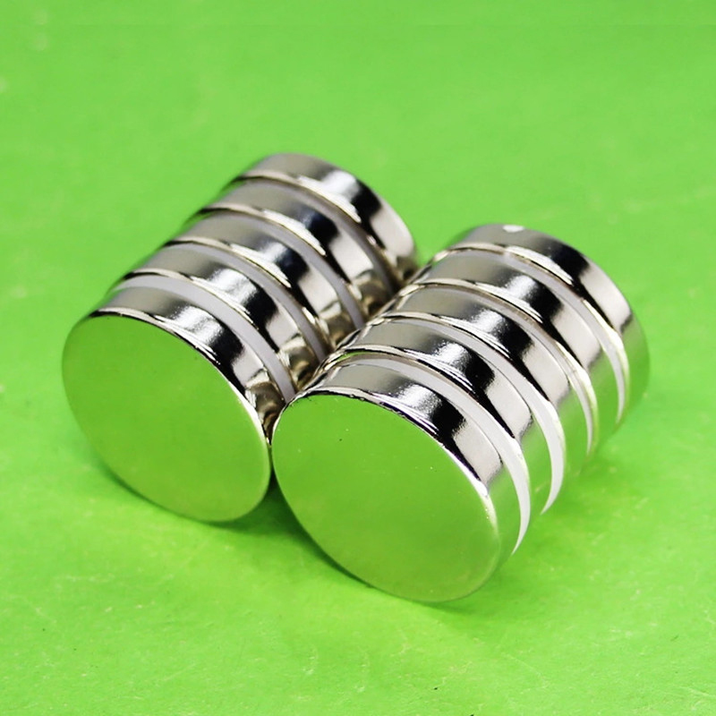 SUPERSILNÝ NEODYMOVÝ MAGNET  25x5mm