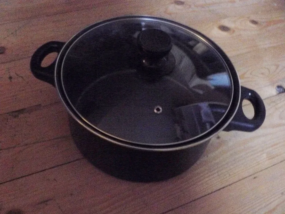 HRNEC S PRUHLÉDNOU POKLICÍ