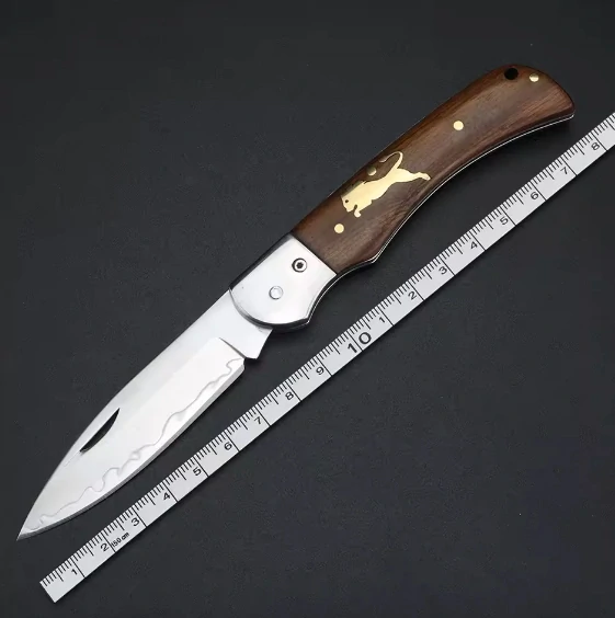 Klasický LOVECKÝ zavírací NŮŽ.