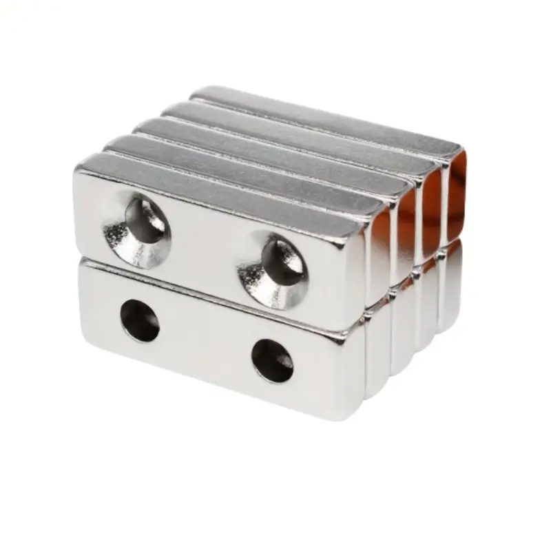 MAGNET PLOCHÝ NEODYMOVÝ 40x10x5