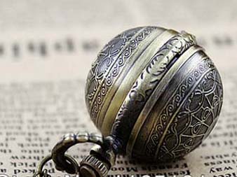 NÁHRDELNÍK-KOUZELNÉ KAPESNÍ HODINKY