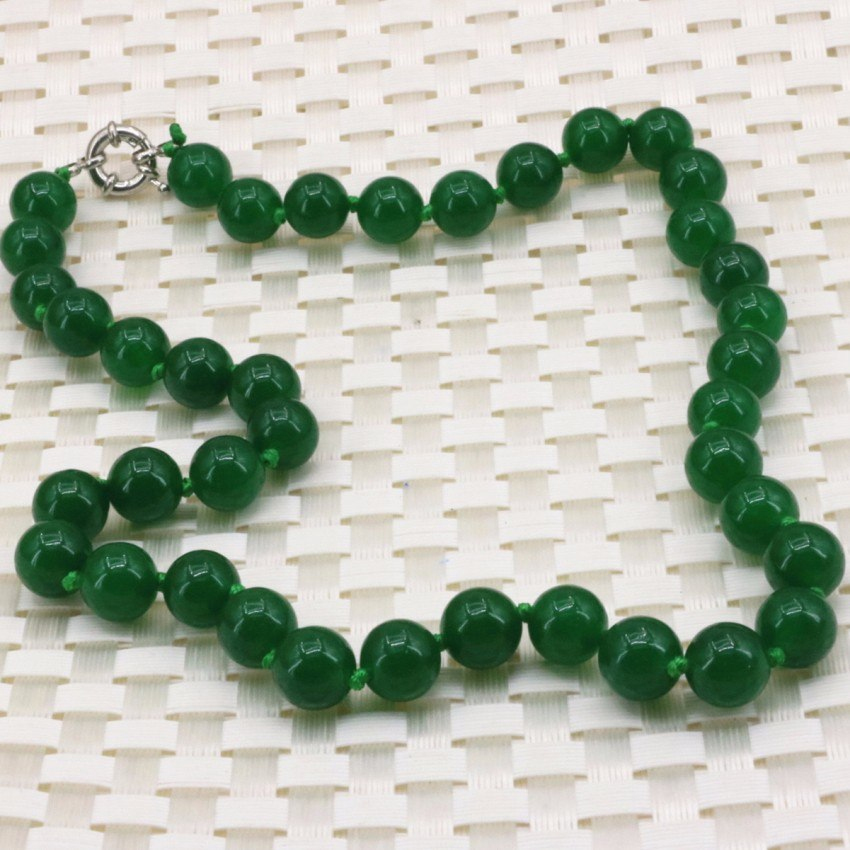 NÁHRDELNÍK -SMARAGDOVĚ ZELENÉ KAMENY