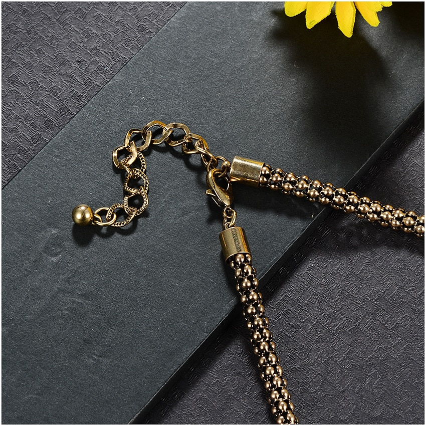 VINTAGE STYL BAREVNÝ NÁHRDELNÍK