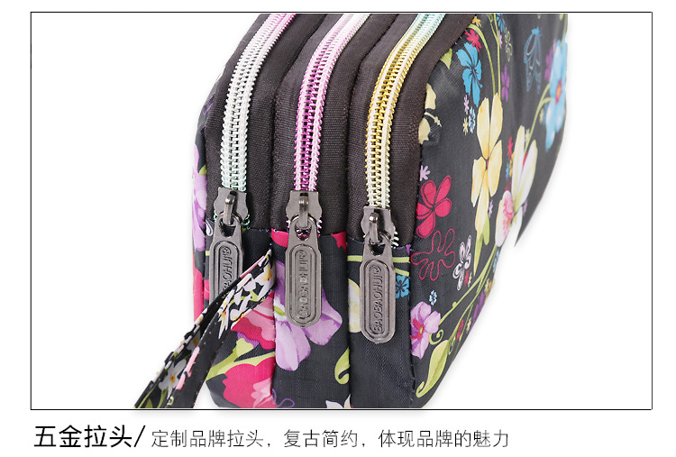 KRÁSNÁ STYLOVÁ KABELKA