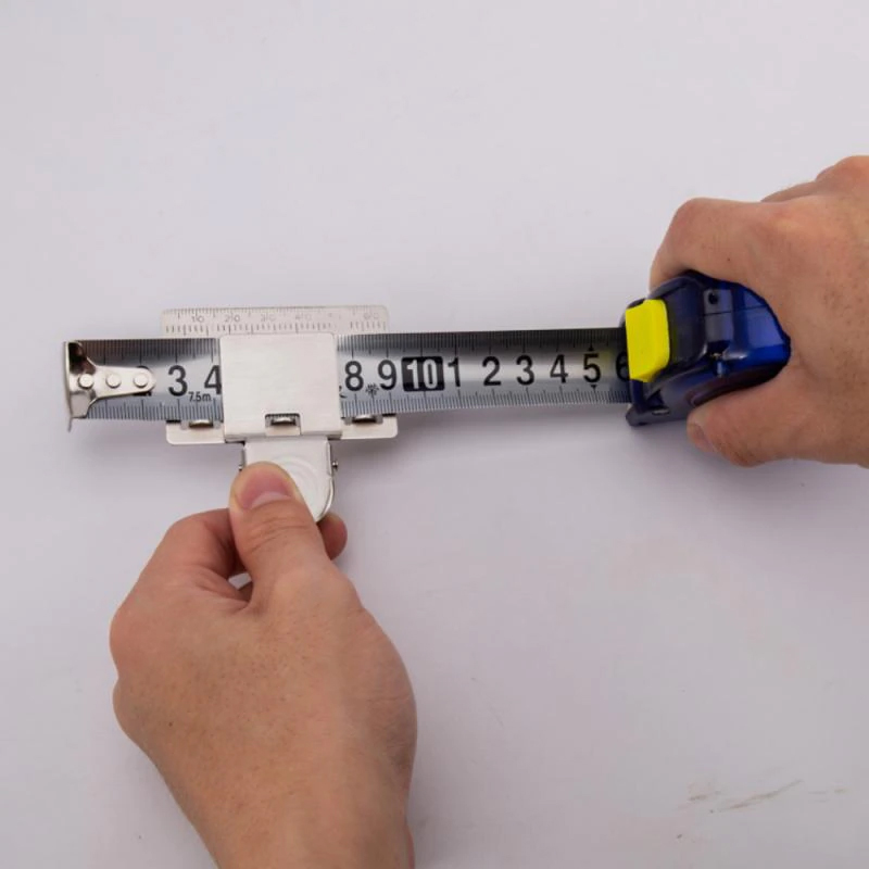 POMŮCKA PRO SVINOVACÍ METR