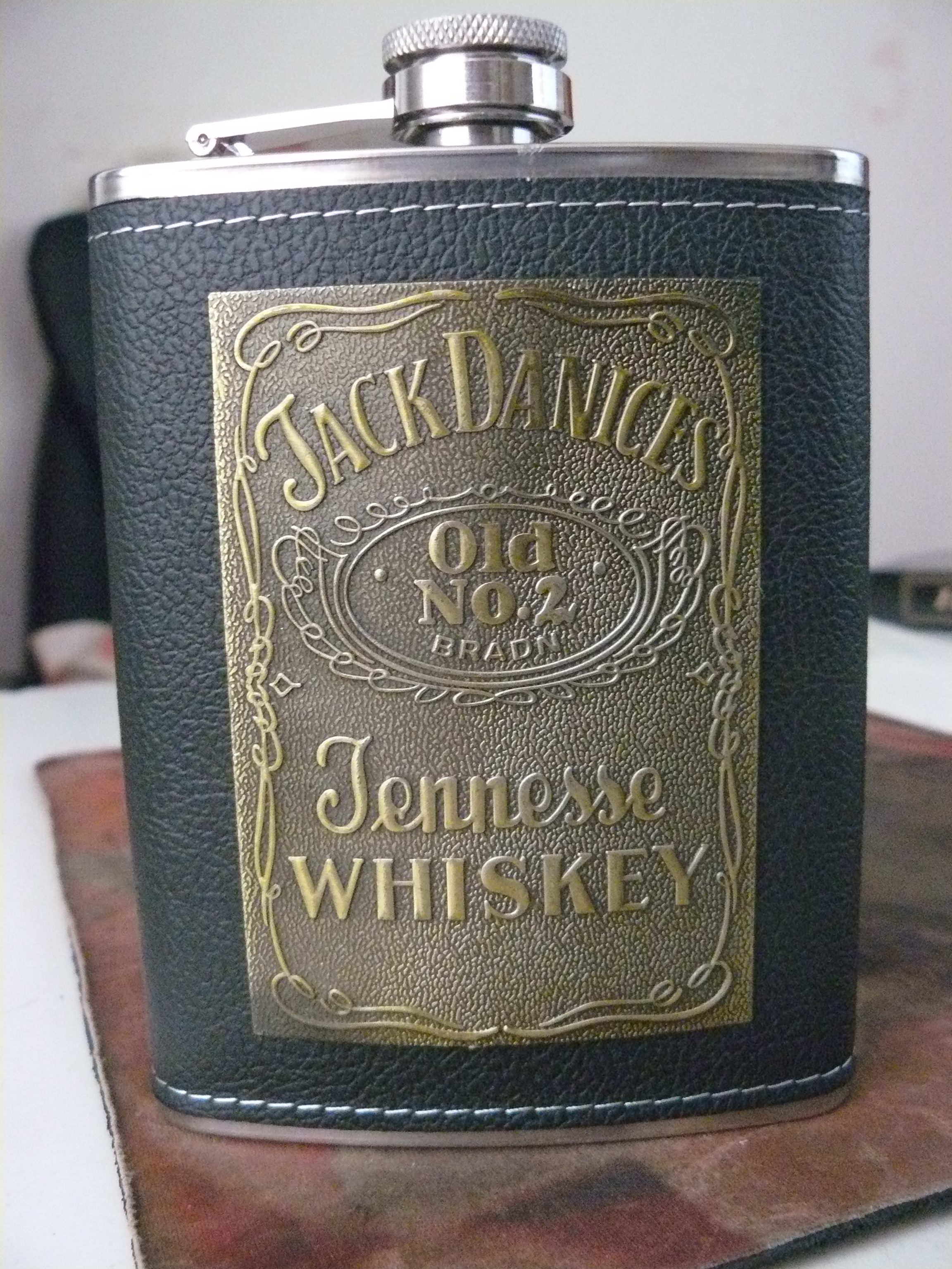 LÁHEV KAPESNÍ "PLACATKA" NEREZ WHISKEY..