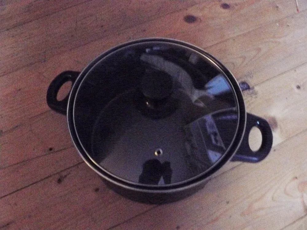 HRNEC S PRUHLÉDNOU POKLICÍ