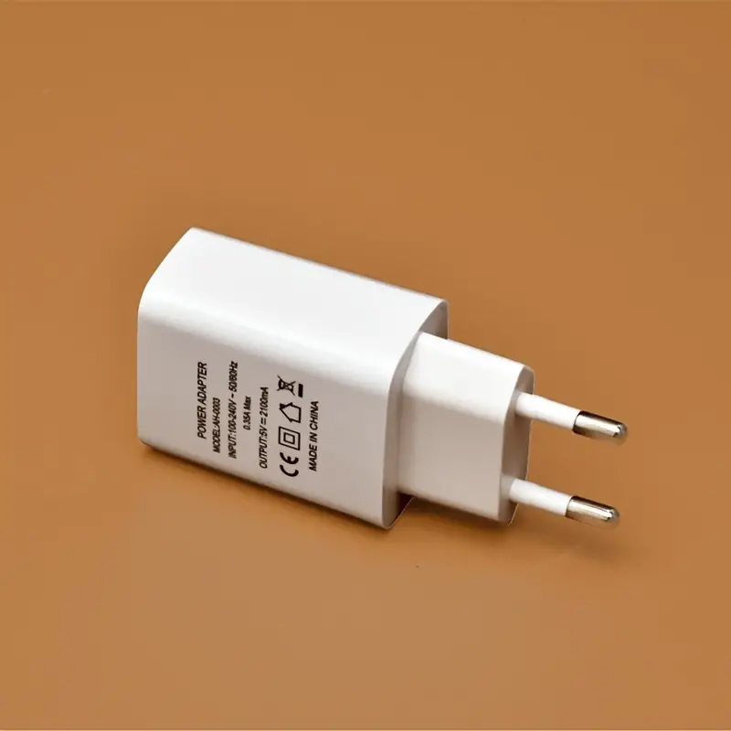 NABÍJEČKA do sítě PRO MOBILNÍ TELEFONY apod.