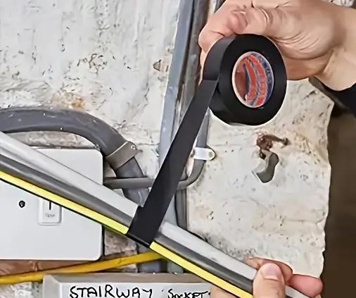 3kusy černé PVC ELEKTRICKÉ PÁSKY