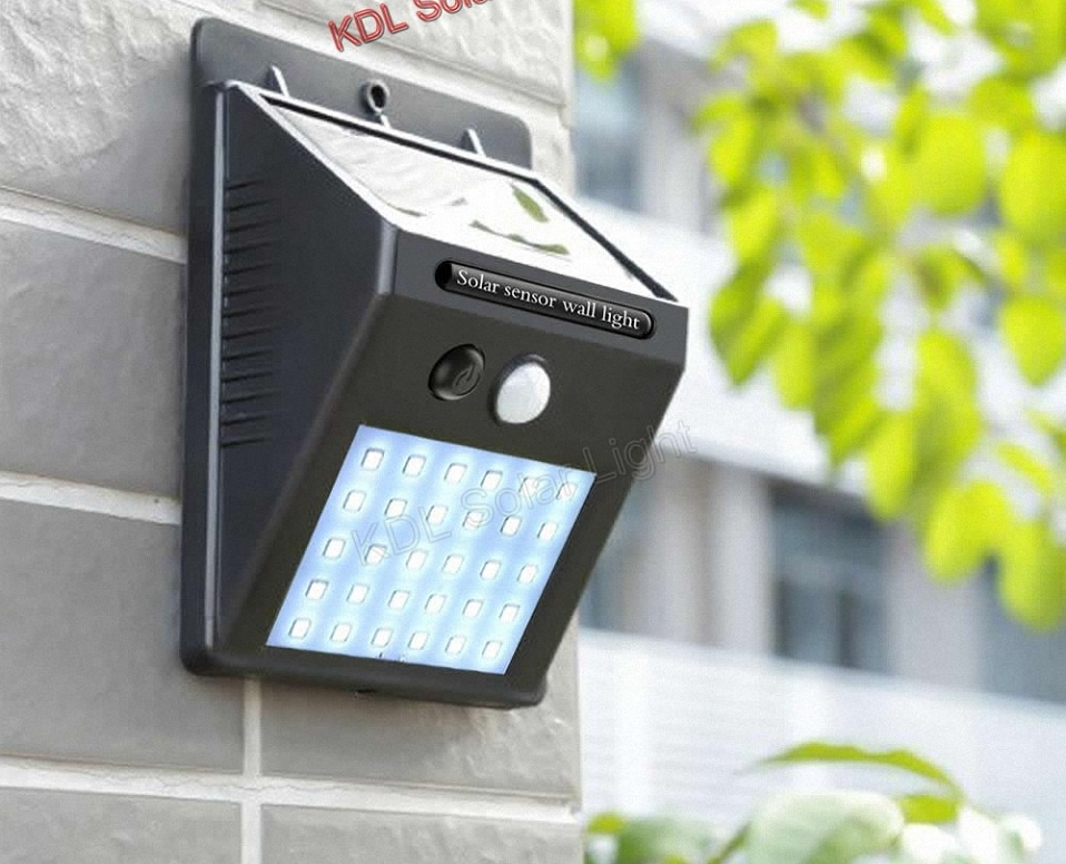 BEZDRÁTOVÁ LAMPIČKA-VENKOVNÍí SOLÁRNÍ  LED SVÍTIDLO