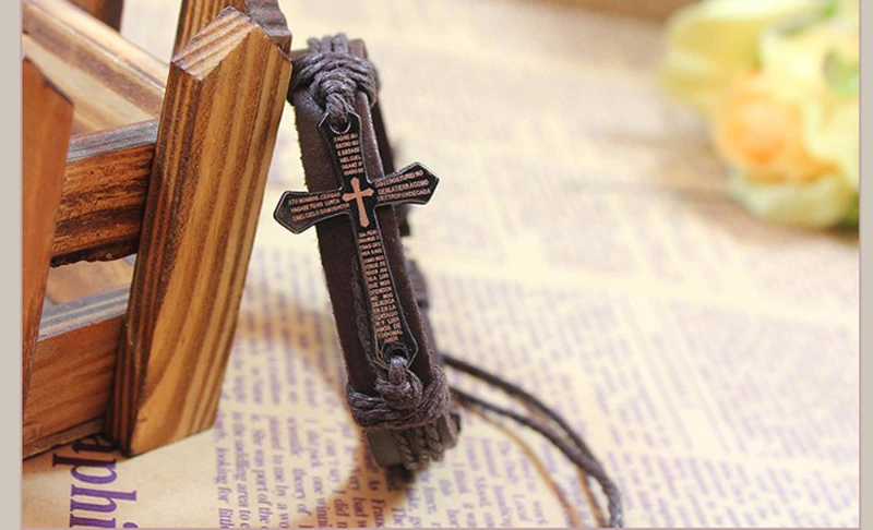 NÁRAMEK PRO ŠTĚSTÍ KOŽENÝ KŘÍŽ