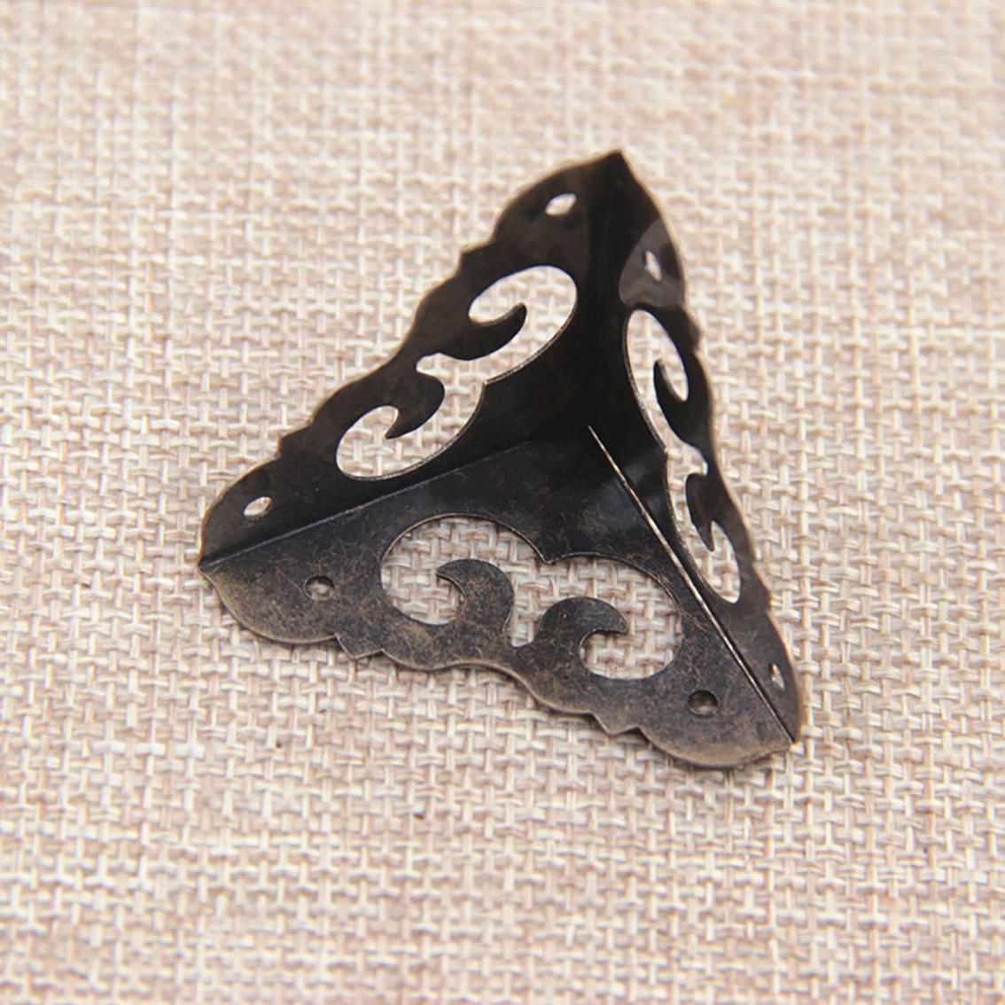 4ks KOMPLETNÍ ROHOVÉ STYLOVÉ KOVÁNÍ VINTAGE 30mm