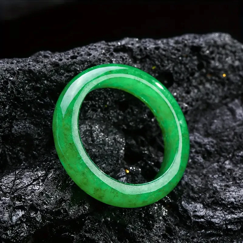 PRSTEN - KRÁSNÝ MALAYSKÝ JADEIT