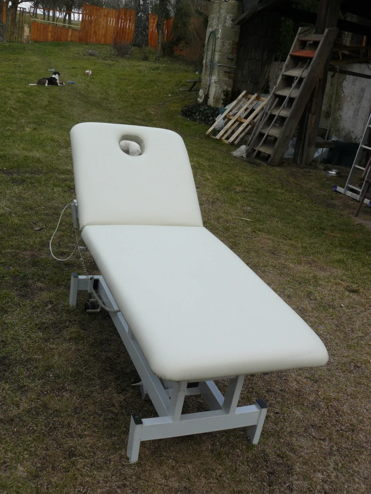 Pěkné masivní POLOHOVATELNÉ ELEKTRICKÉ  LEHÁTKO