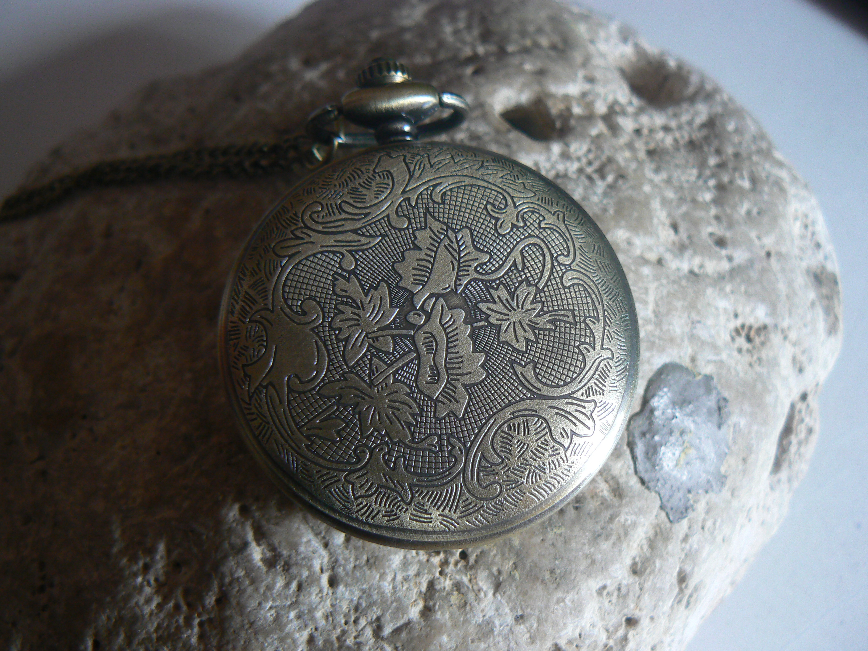 VYKLÁDANÉ RETRO HODINKY