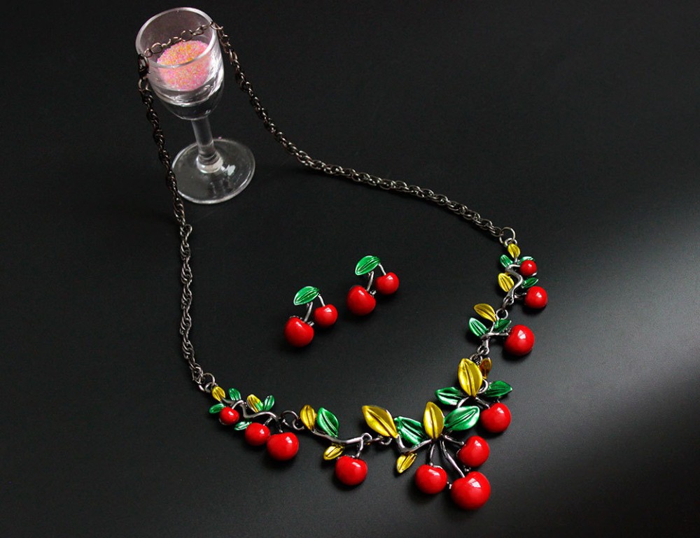 SADA KRÁSNÁ TŘEŠNĚ