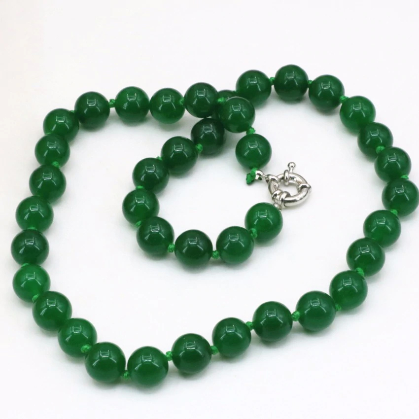 NÁHRDELNÍK -SMARAGDOVĚ ZELENÉ KAMENY