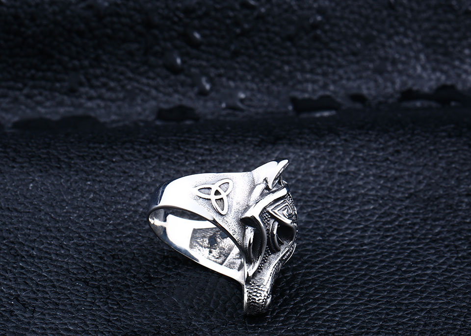 VLK WIKINGSKÝ BOJOVÝ PRSTEN NEREZ