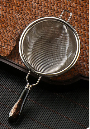 Nerez jemné CEDNÍK - SÍTKO Průměr cedníku je 7,5cm.