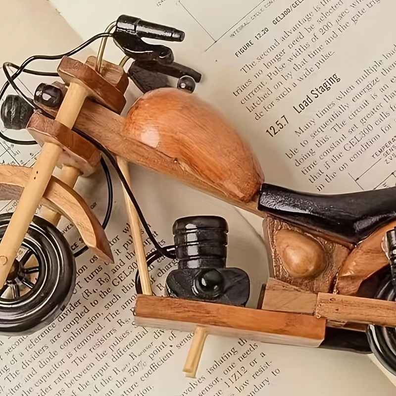 Unikátní vintage dřevěný MODEL MOTOCYKLU