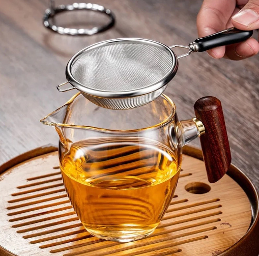 Nerez jemné CEDNÍK - SÍTKO Průměr cedníku je 7,5cm.