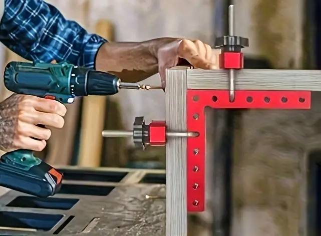 2ks PŘESNÝCH ÚHLOVÝCH DRŽÁKŮ 90 stupňů