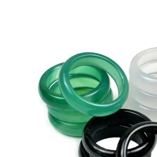 PRSTEN - ZELENÝ JADEIT