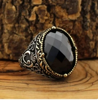 PRSTEN S KAMENEM ONYX