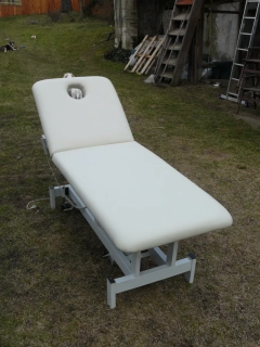 Pěkné masivní POLOHOVATELNÉ ELEKTRICKÉ  LEHÁTKO